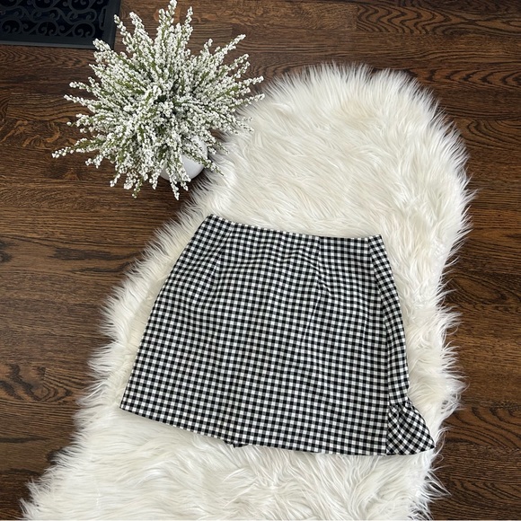 Forever 21 Skort - Picture 2 of 3